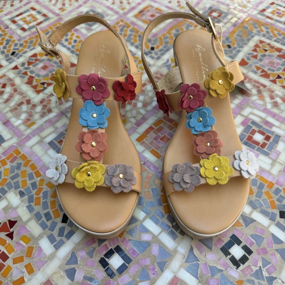 Sophia Milano Leather Wedge Strappy Sandals Flowers Women's Shoes Size 7.5 NEW